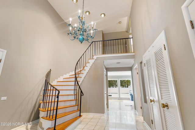 3707 W Bancroft Street, Ottawa Hills, OH 43606