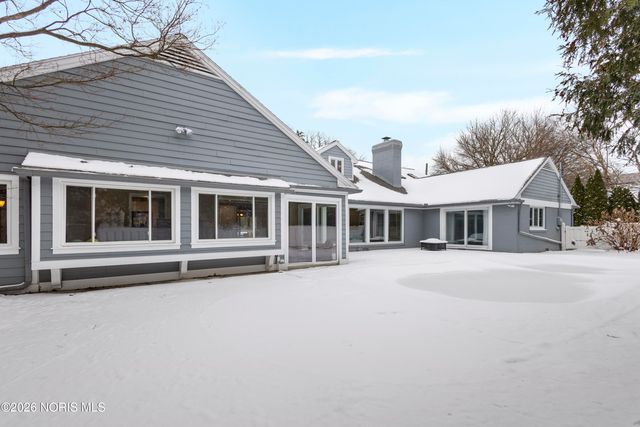 3707 W Bancroft Street, Ottawa Hills, OH 43606