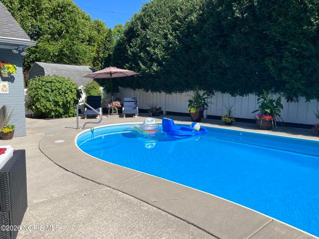 3707 W Bancroft Street, Ottawa Hills, OH 43606