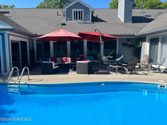 3707 W Bancroft Street, Ottawa Hills, OH 43606