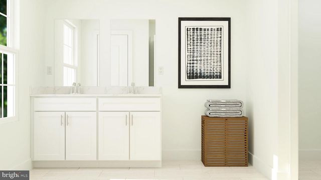 7 RED BARN LN, Bordentown, NJ 08505