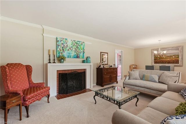 1019 Oakcrest Drive, Reidsville, NC 27320