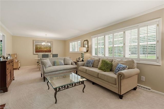 1019 Oakcrest Drive, Reidsville, NC 27320