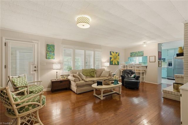 1019 Oakcrest Drive, Reidsville, NC 27320
