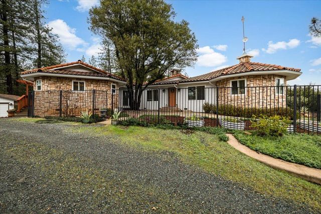 780 Boole Rd, Applegate, CA 95703