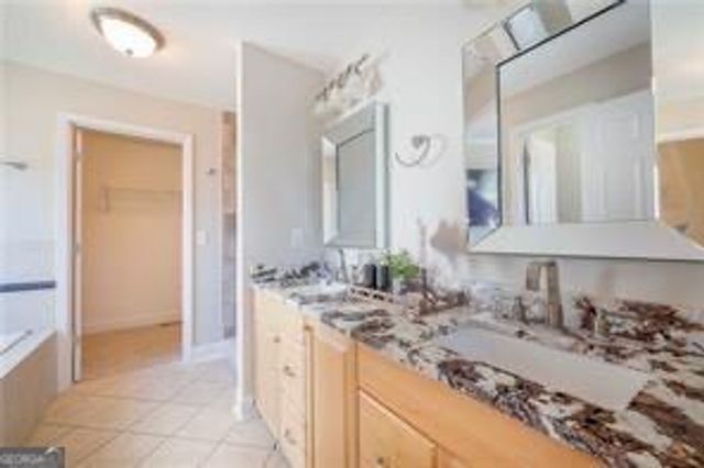 5997 Warpath Road, Flowery Branch, GA 30542