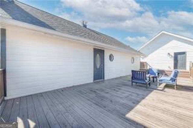 5997 Warpath Road, Flowery Branch, GA 30542