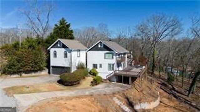 5997 Warpath Road, Flowery Branch, GA 30542