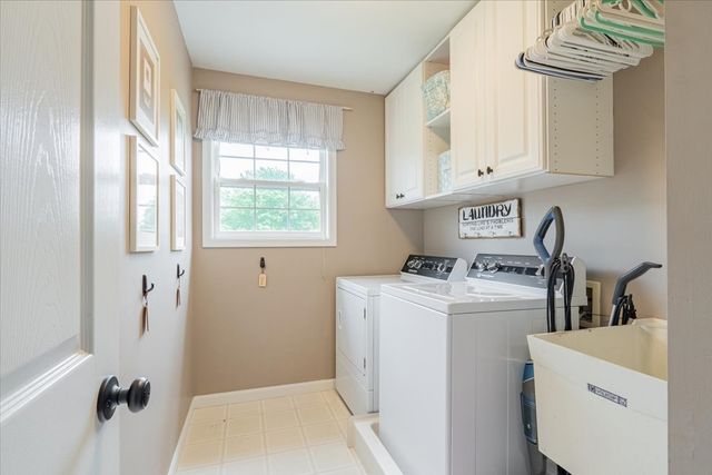 13561 Buck Road, Bloomington, IL 61705