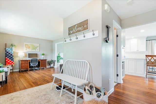 13561 Buck Road, Bloomington, IL 61705