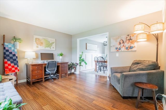 13561 Buck Road, Bloomington, IL 61705