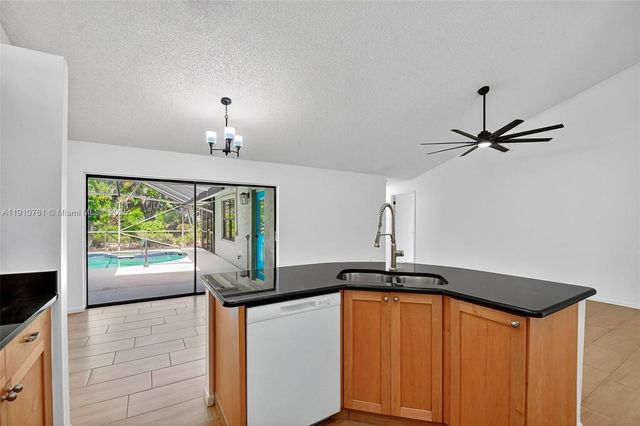 9721 Majestic Way, Boynton Beach, FL 33437