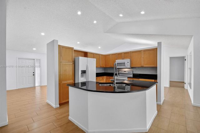 9721 Majestic Way, Boynton Beach, FL 33437