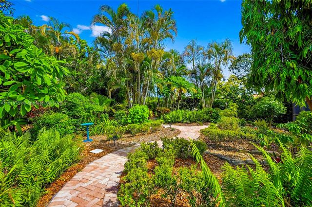 9721 Majestic Way, Boynton Beach, FL 33437