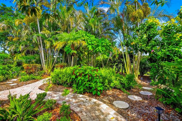 9721 Majestic Way, Boynton Beach, FL 33437