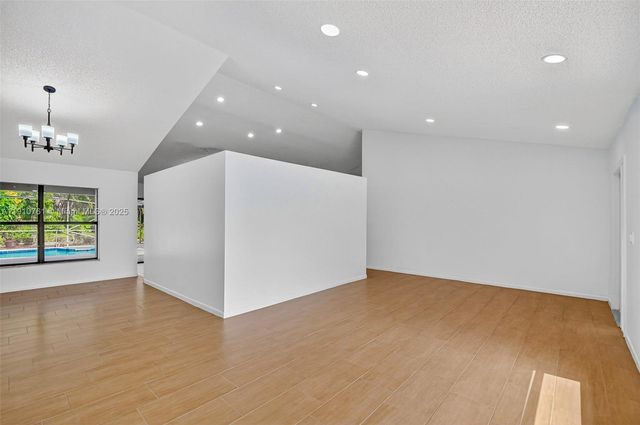 9721 Majestic Way, Boynton Beach, FL 33437