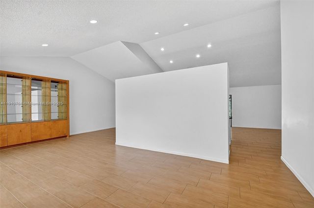 9721 Majestic Way, Boynton Beach, FL 33437