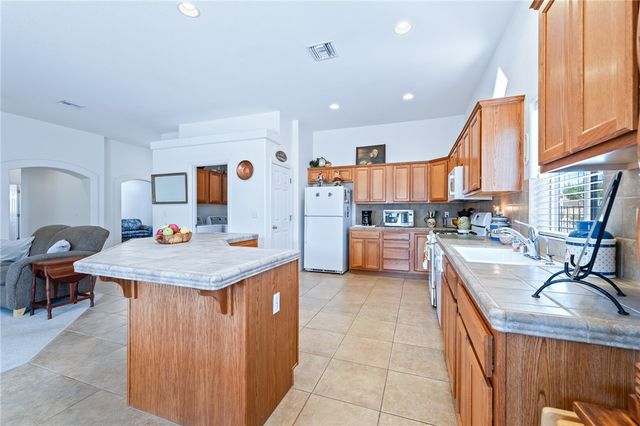 2840 La Paloma Drive, Bullhead City, AZ 86429