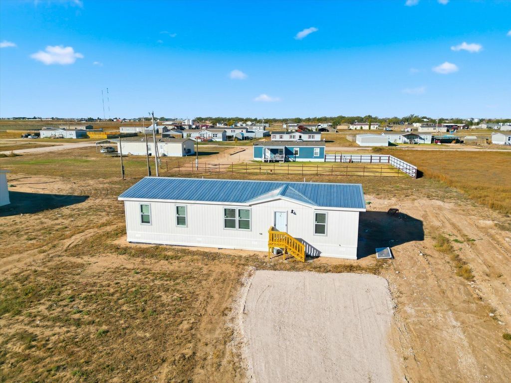 112 Quail Lane, Dumas, TX 79029