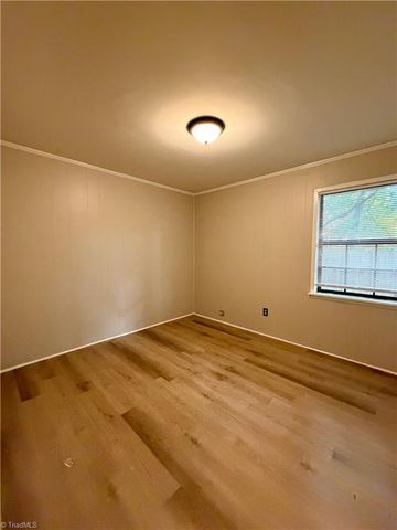 142 Weatherwood Court B, Winston-salem, NC 27103