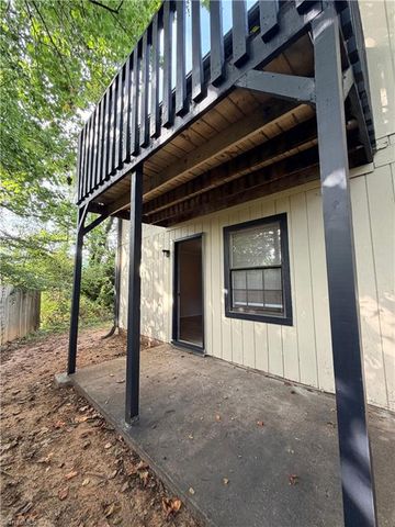 142 Weatherwood Court B, Winston-salem, NC 27103