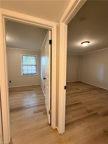 142 Weatherwood Court B, Winston-salem, NC 27103