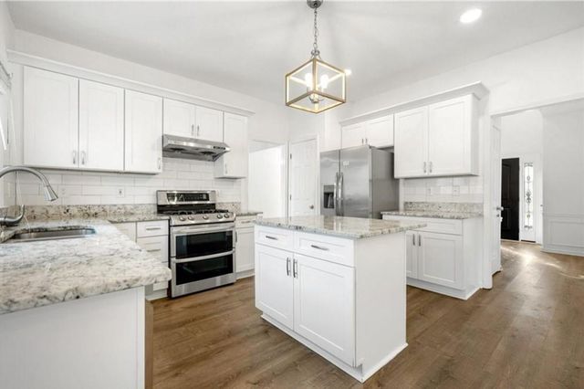 10895 Glenbarr Drive, Johns Creek, GA 30097