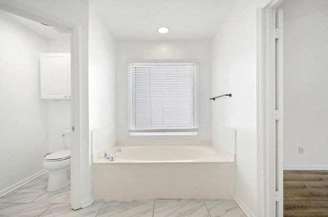 10895 Glenbarr Drive, Johns Creek, GA 30097