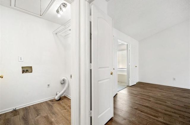 10895 Glenbarr Drive, Johns Creek, GA 30097