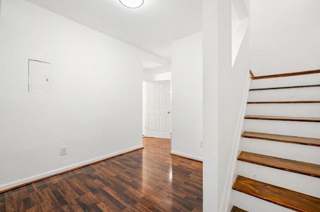 10895 Glenbarr Drive, Johns Creek, GA 30097