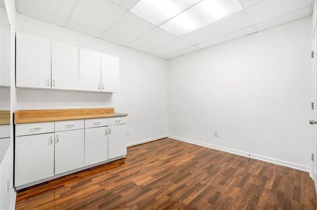 10895 Glenbarr Drive, Johns Creek, GA 30097