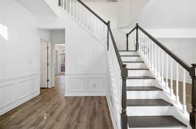 10895 Glenbarr Drive, Johns Creek, GA 30097