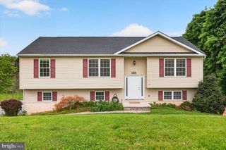 129 HIGH ST, Felton, PA 17322