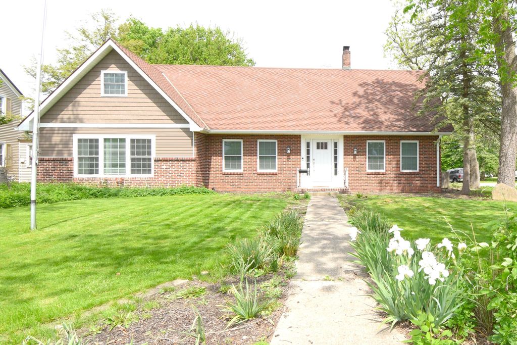 227 S Home Avenue, Rensselaer, IN 47978