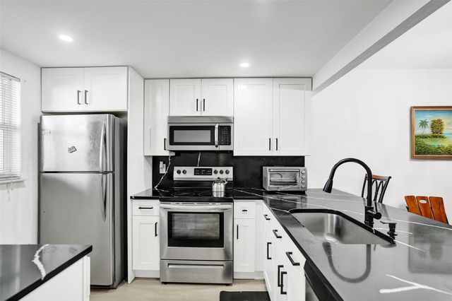 3120 Holiday Springs Boulevard 106, Margate, FL 33063