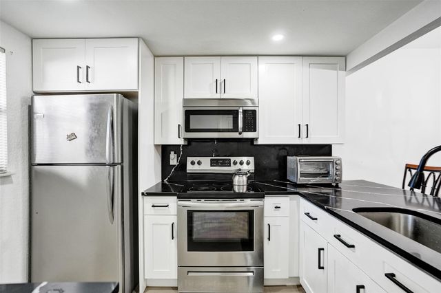 3120 Holiday Springs Boulevard 106, Margate, FL 33063