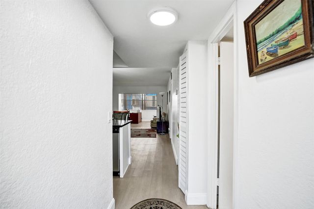 3120 Holiday Springs Boulevard 106, Margate, FL 33063