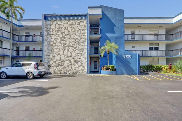 3120 Holiday Springs Boulevard 106, Margate, FL 33063