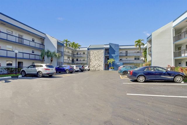 3120 Holiday Springs Boulevard 106, Margate, FL 33063