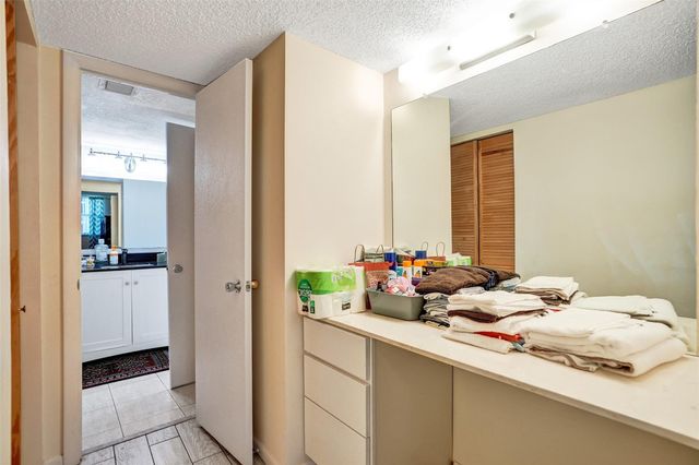 3120 Holiday Springs Boulevard 106, Margate, FL 33063