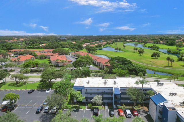 3120 Holiday Springs Boulevard 106, Margate, FL 33063