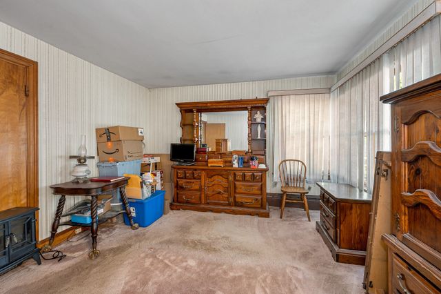 7 Peters St, North Andover, MA 01845