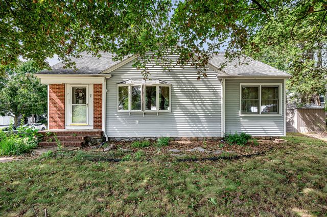 7 Peters St, North Andover, MA 01845