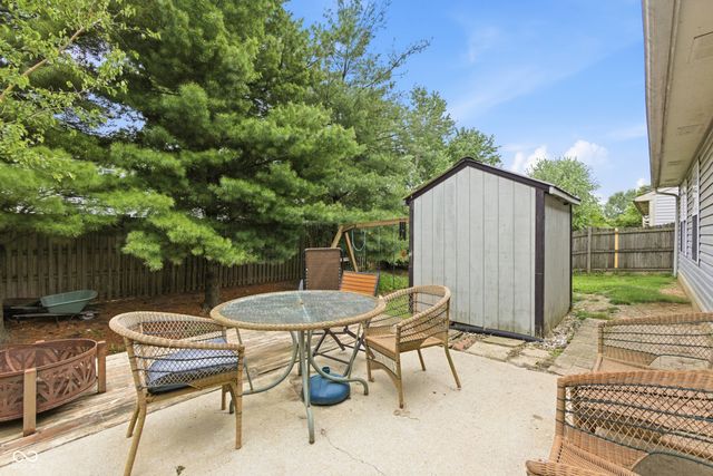 1443 Blue Brook Way, Greenwood, IN 46143