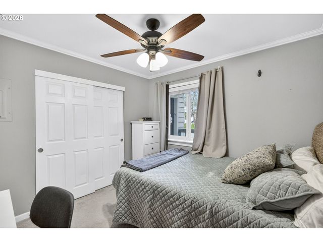 4970 S Landing Dr 304, Portland, OR 97239