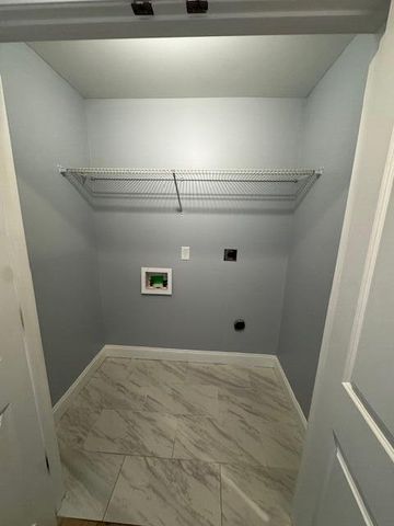 1013 Squirrel Nest Lane, Lexington, KY 40509