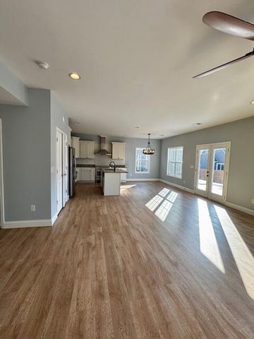 1013 Squirrel Nest Lane, Lexington, KY 40509