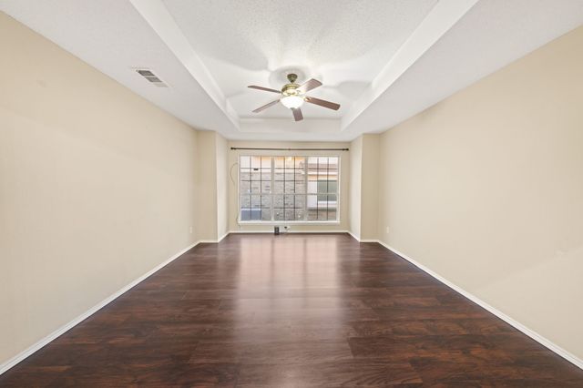 6718 Meadowcrest Drive, Arlington, TX 76002