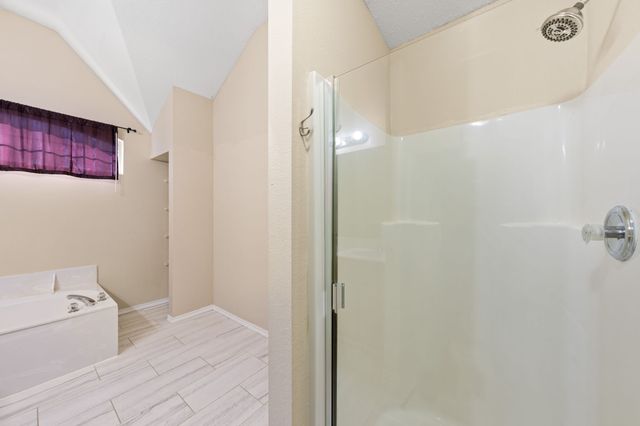 6718 Meadowcrest Drive, Arlington, TX 76002