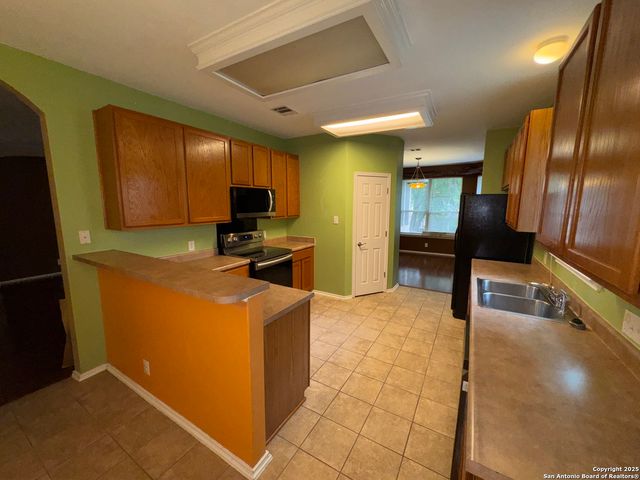 4922 MACEY TRL, San Antonio, TX 78253